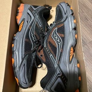 Mens Saucony size 11.5